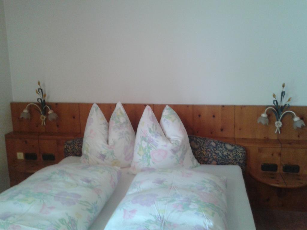 Ski & Golf Apartment Zell Am See Room photo